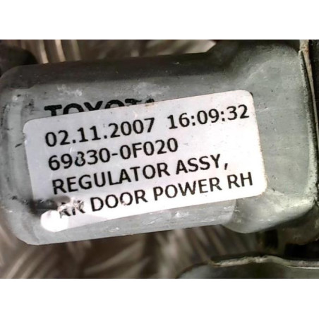 Leve vitre electrique arriere droit TOYOTA COROLLA VERSO 2 PHASE 2 d’occasion