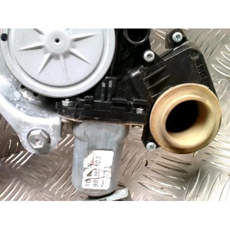 Leve vitre electrique arriere droit TOYOTA COROLLA VERSO 2 PHASE 2 d’occasion
