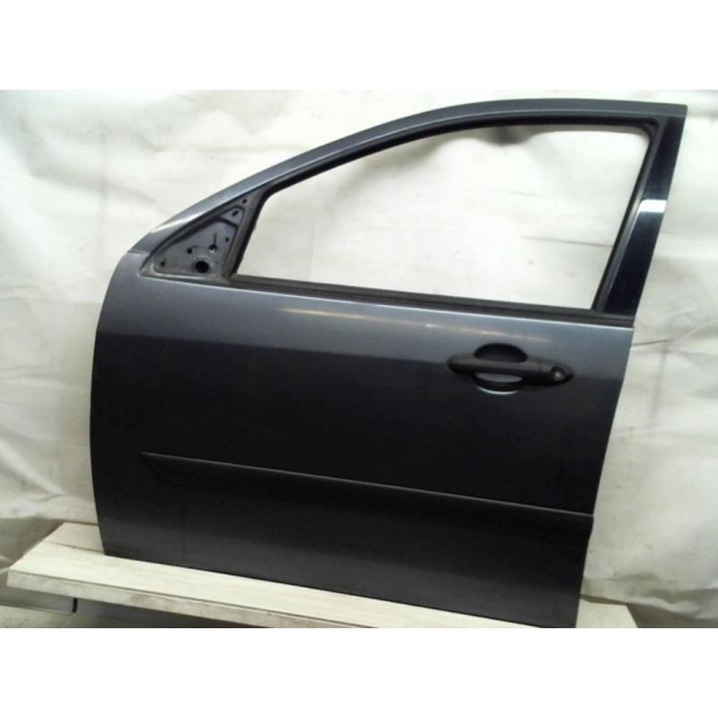 Porte avant gauche FORD FOCUS 2 PHASE 1 d’occasion
