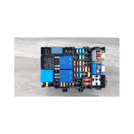 Porte fusible RENAULT MEGANE 4 PHASE 1 d’occasion