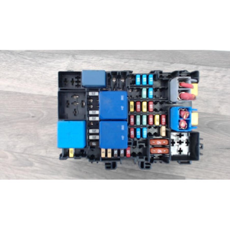 Porte fusible RENAULT MEGANE 4 PHASE 1 d’occasion