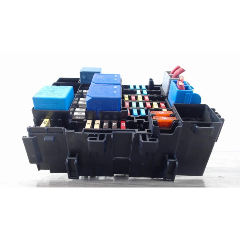Porte fusible RENAULT MEGANE 4 PHASE 1 d’occasion