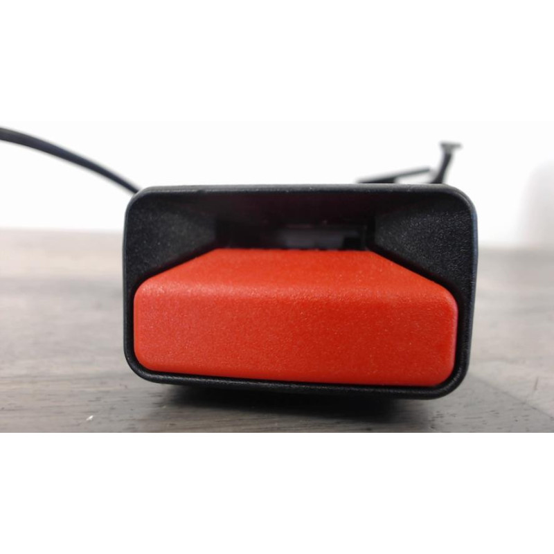 Attache ceinture arriere droit RENAULT MEGANE 4 PHASE 1 d’occasion