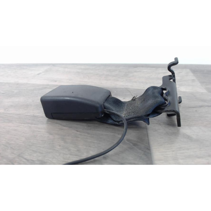 Attache ceinture arriere droit RENAULT MEGANE 4 PHASE 1 d’occasion
