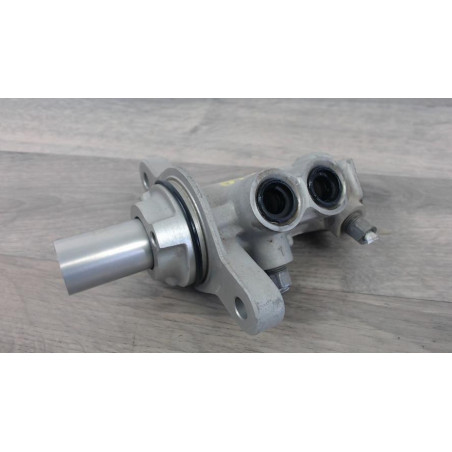Maitre cylindre (freinage) RENAULT MEGANE 4 PHASE 1 d’occasion