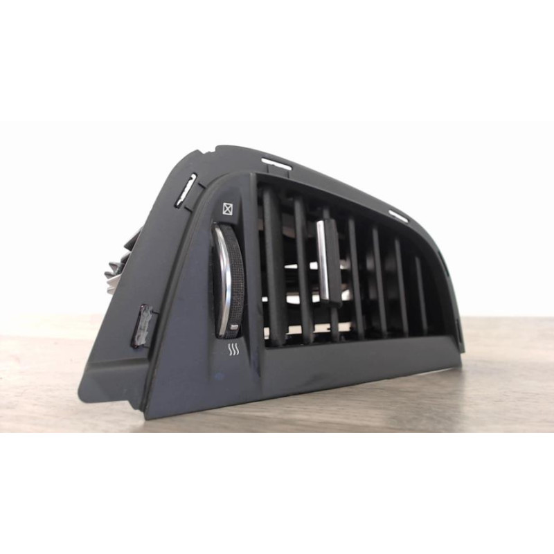 Aerateur tableau de bord RENAULT MEGANE 4 PHASE 1 d’occasion