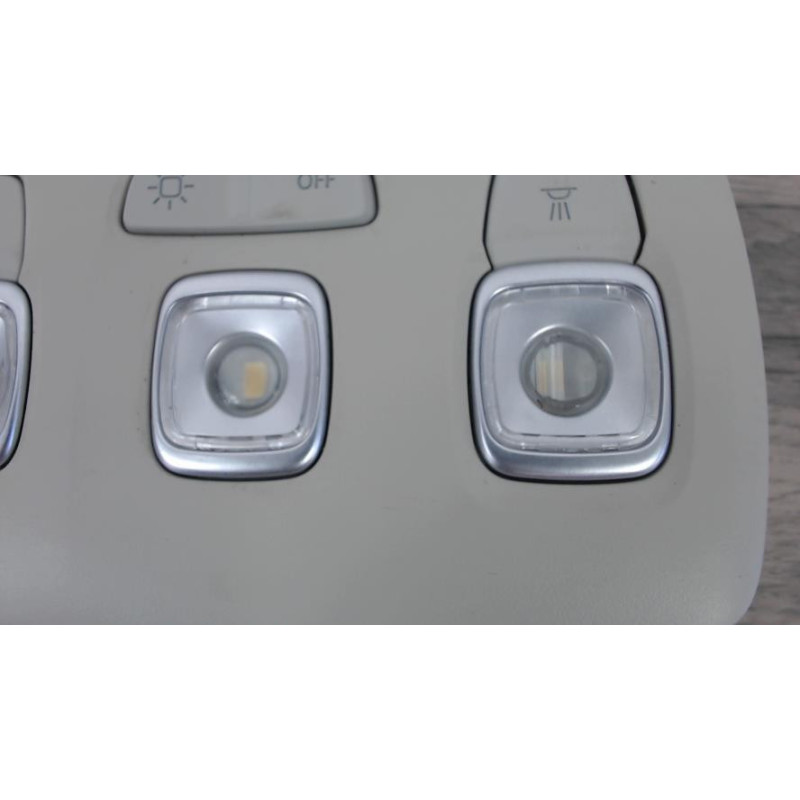 Eclairage de plafonnier RENAULT MEGANE 4 PHASE 1 d’occasion