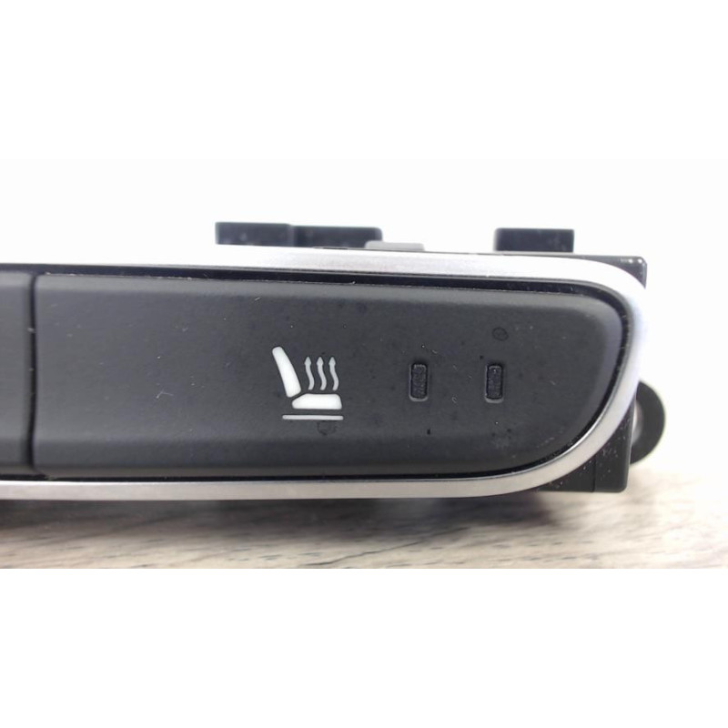 Bouton/Interrupteur RENAULT MEGANE 4 PHASE 1 d’occasion