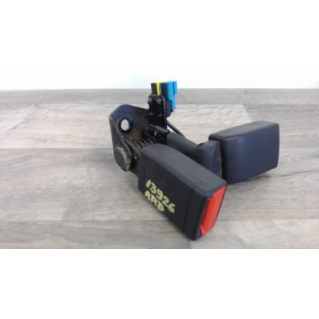 Attache ceinture arriere droit MERCEDES CLASSE A 176 PHASE 1 d’occasion