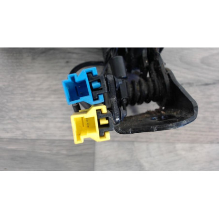 Attache ceinture arriere droit MERCEDES CLASSE A 176 PHASE 1 d’occasion