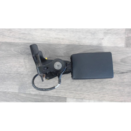 Attache ceinture arriere gauche MERCEDES CLASSE A 176 PHASE 1 d’occasion
