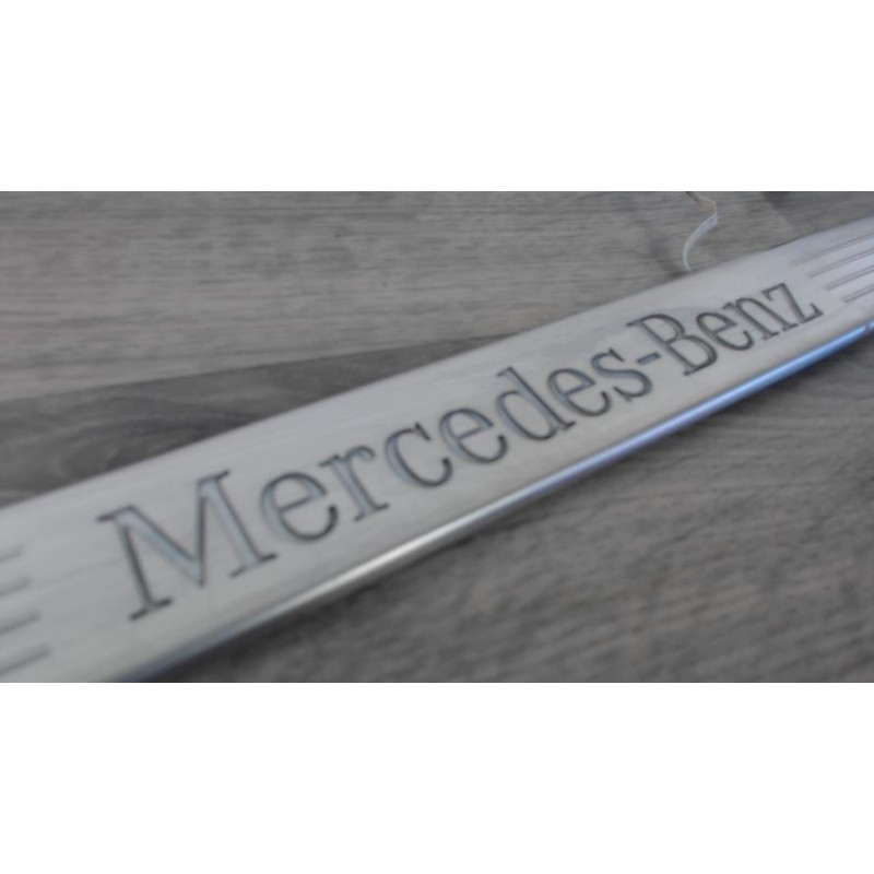 Marche pieds MERCEDES CLASSE A 176 PHASE 1 d’occasion