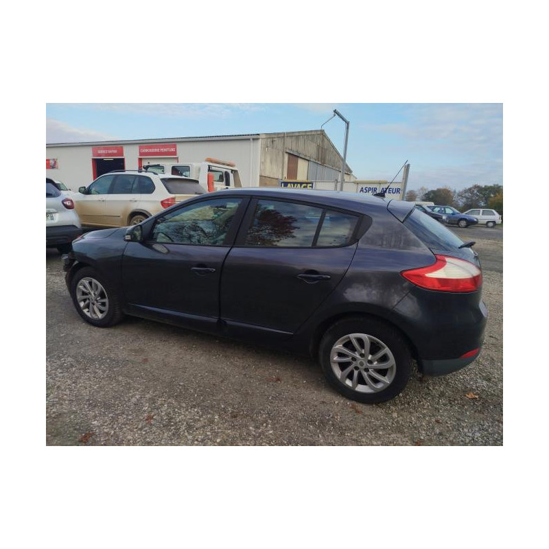 Poignee d'ouverture de capot RENAULT MEGANE 3 PHASE 3 d’occasion