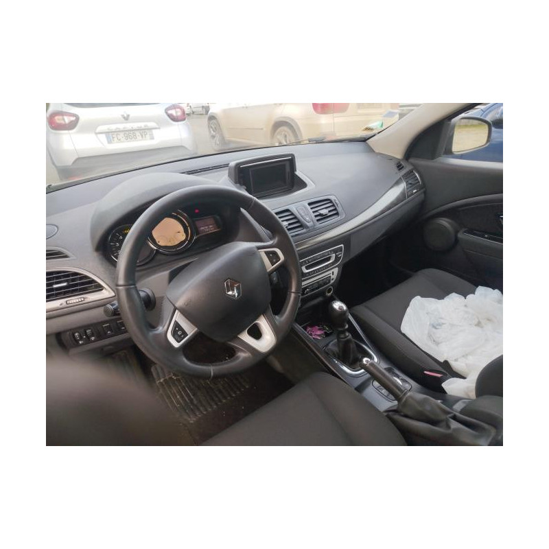 Poignee d'ouverture de capot RENAULT MEGANE 3 PHASE 3 d’occasion