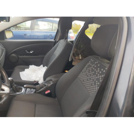 Poignee d'ouverture de capot RENAULT MEGANE 3 PHASE 3 d’occasion