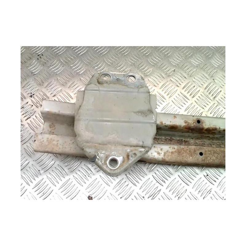 Renfort pare choc arriere (traverse) TOYOTA COROLLA VERSO 2 PHASE 2 d’occasion