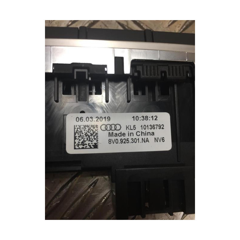 Bouton de warning AUDI A3 3 SPORTBACK PHASE 2 d’occasion