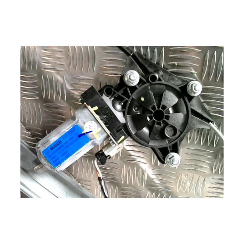 Leve vitre electrique avant droit HYUNDAI I 10 2 PHASE 2 d’occasion