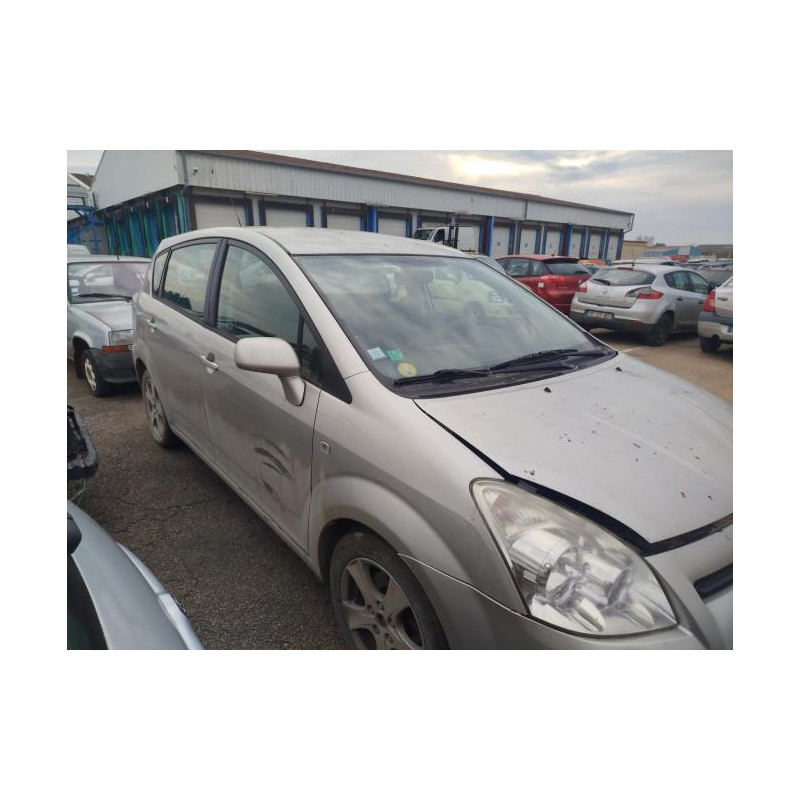 Serrure avant droit TOYOTA COROLLA VERSO 2 PHASE 2 d’occasion