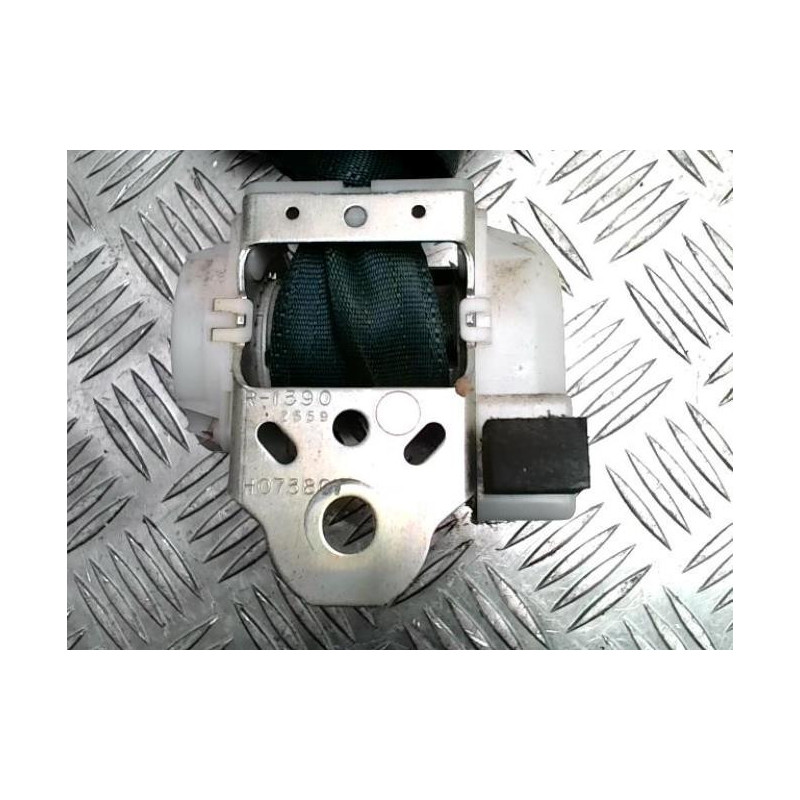 Ceinture arriere droite troisieme ligne TOYOTA COROLLA VERSO 2 PHASE 2 d’occasion