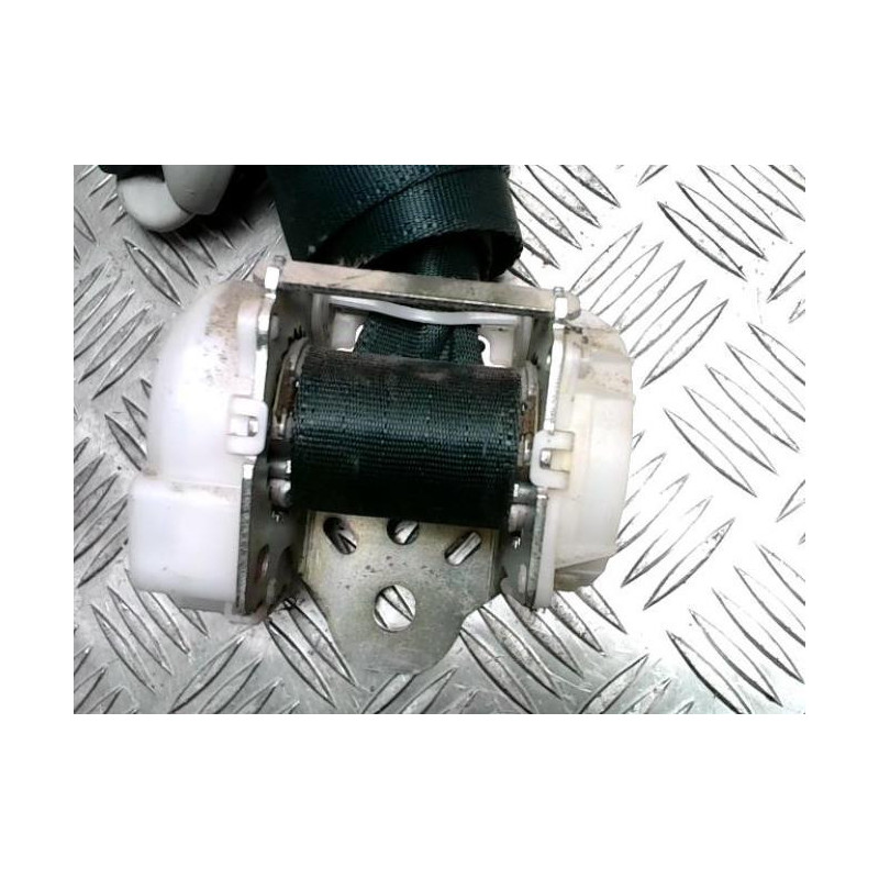 Ceinture arriere droite troisieme ligne TOYOTA COROLLA VERSO 2 PHASE 2 d’occasion