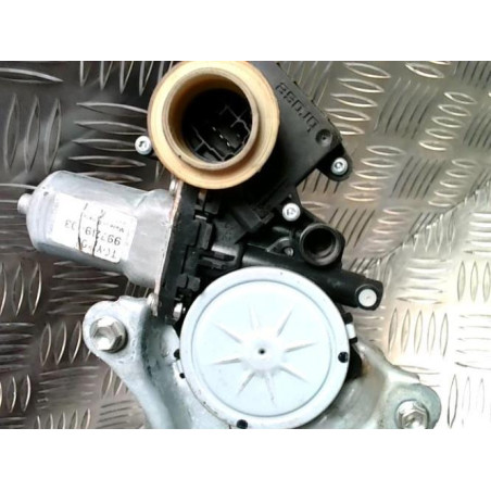 Leve vitre electrique arriere gauche TOYOTA COROLLA VERSO 2 PHASE 2 d’occasion