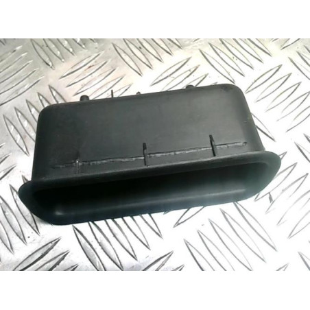 Vide poche arriere droit TOYOTA COROLLA VERSO 2 PHASE 2 d’occasion