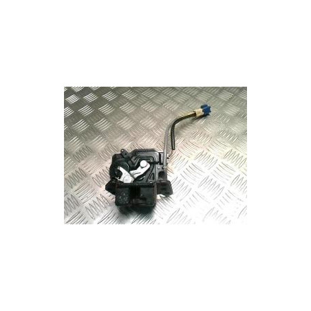 Serrure de hayon TOYOTA COROLLA VERSO 2 PHASE 2 d’occasion