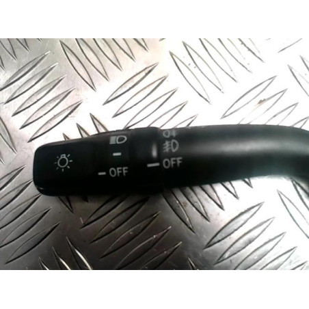 Commande de phare TOYOTA COROLLA VERSO 2 PHASE 2 d’occasion
