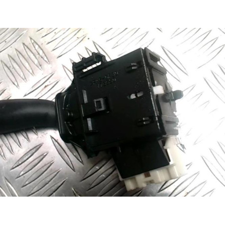 Commande de phare TOYOTA COROLLA VERSO 2 PHASE 2 d’occasion