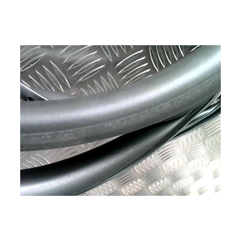 Joint de porte arriere gauche CITROEN C3 2 PHASE 1 d’occasion