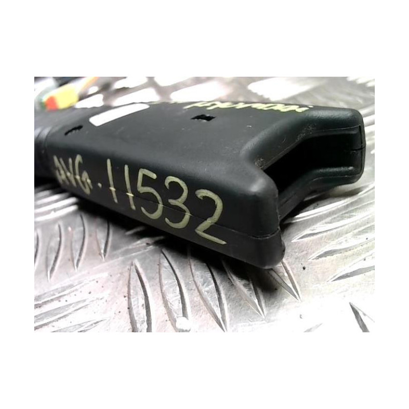 Attache ceinture avant gauche HYUNDAI I 10 2 PHASE 2 d’occasion