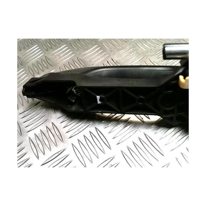 Poignee porte avant droit HYUNDAI I 10 2 PHASE 2 d’occasion