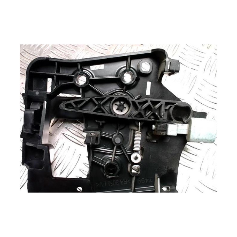 Poignee porte arriere droit PEUGEOT EXPERT 2 d’occasion