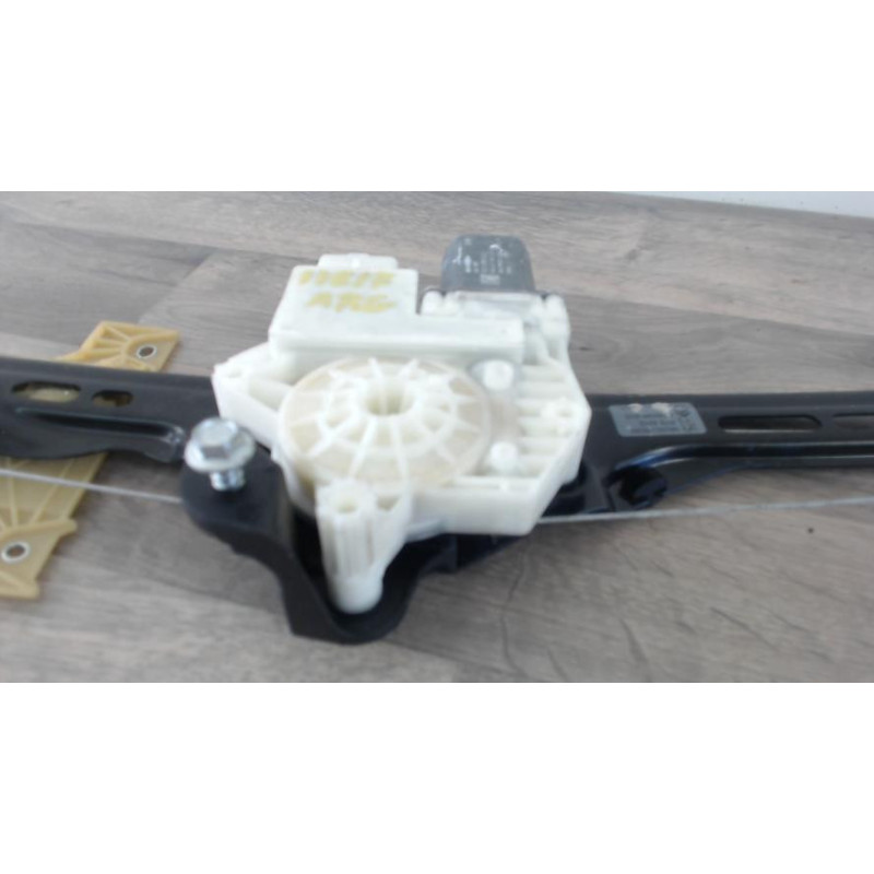 Leve vitre electrique arriere gauche CITROEN C4 GRAND SPACETOURER d’occasion