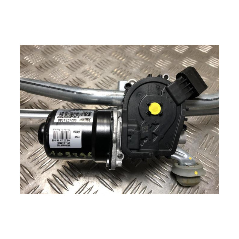 Moteur essuie glace avant PEUGEOT 208 2 d’occasion
