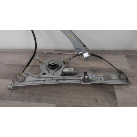 Leve vitre electrique avant gauche RENAULT CLIO 3 PHASE 2 d’occasion