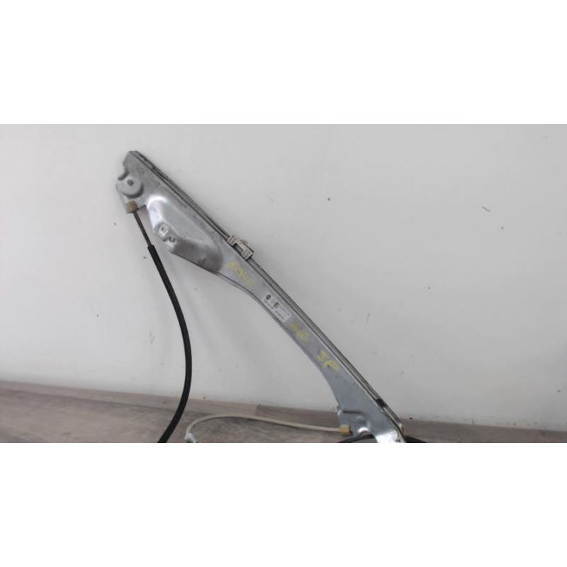 Leve vitre electrique avant gauche RENAULT CLIO 3 PHASE 2 d’occasion