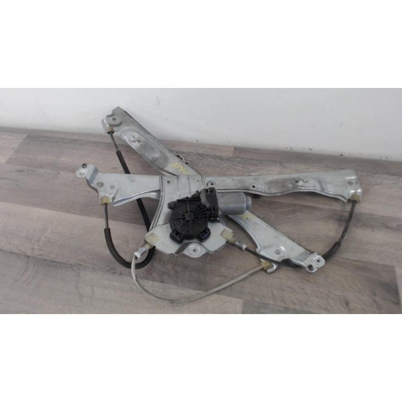 Leve vitre electrique avant gauche RENAULT CLIO 3 PHASE 2 d’occasion