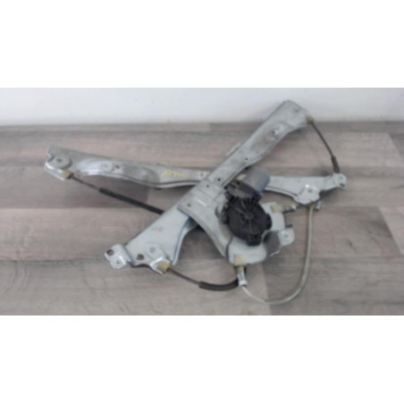 Leve vitre electrique avant gauche RENAULT CLIO 3 PHASE 2 d’occasion