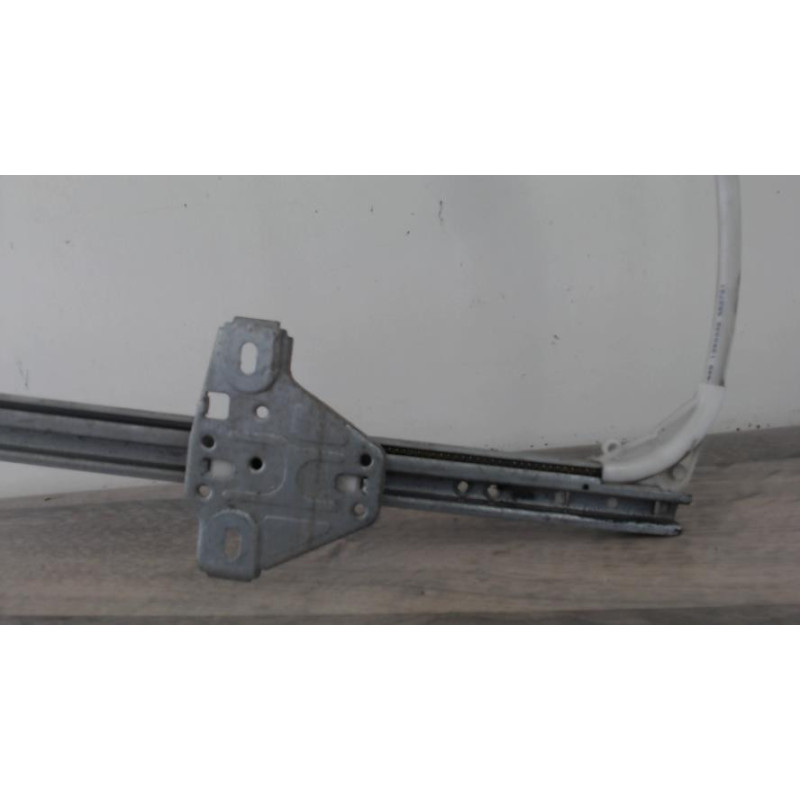 Leve vitre mecanique avant gauche RENAULT MASTER 2 PHASE 1 d’occasion