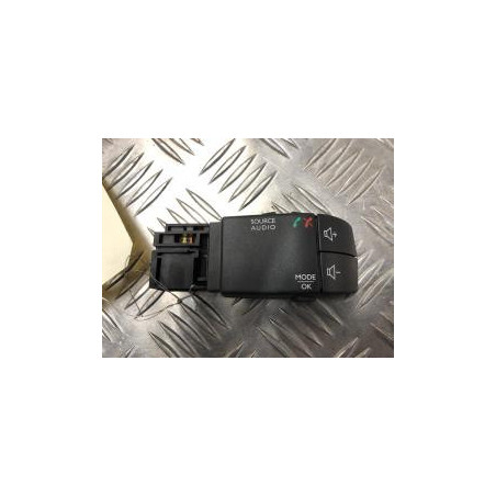 Commande autoradio RENAULT CLIO 4 PHASE 2 d’occasion