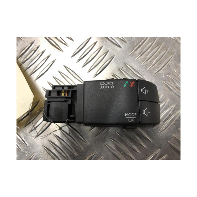 Commande autoradio RENAULT CLIO 4 PHASE 2 d’occasion