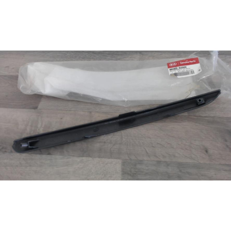 Moulure de pare choc avant KIA SPORTAGE 3 PHASE 1 d’occasion