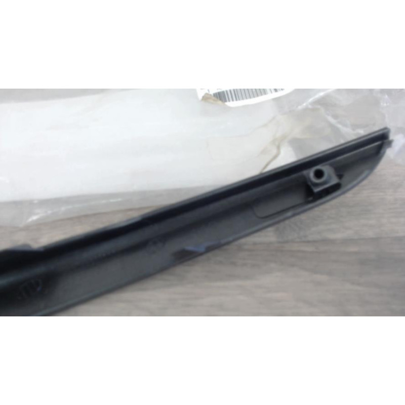 Moulure de pare choc avant KIA SPORTAGE 3 PHASE 1 d’occasion