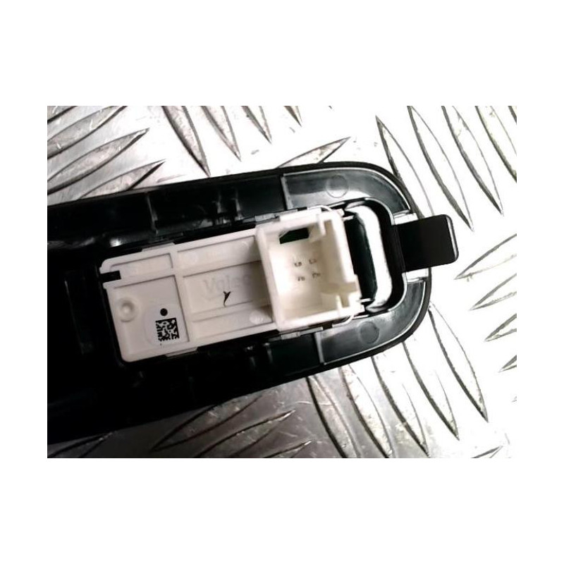 Interrupteur de leve vitre arriere droit PEUGEOT 308 2 PHASE 2 d’occasion