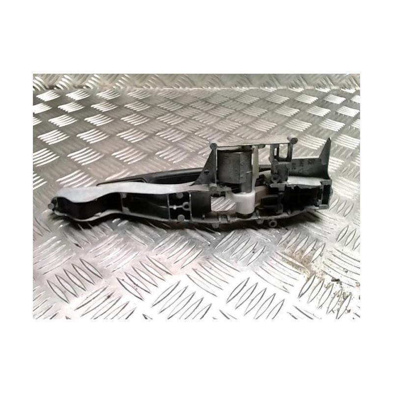 Poignee porte avant droit PEUGEOT EXPERT 2 d’occasion