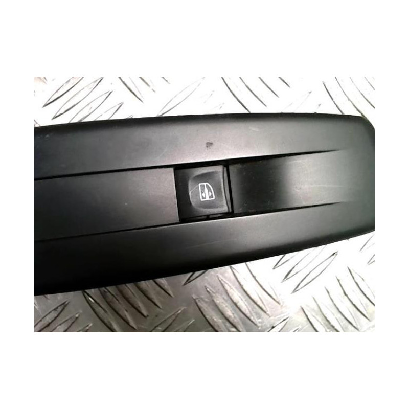 Interrupteur de leve vitre avant droit RENAULT MEGANE 3 PHASE 3 d’occasion