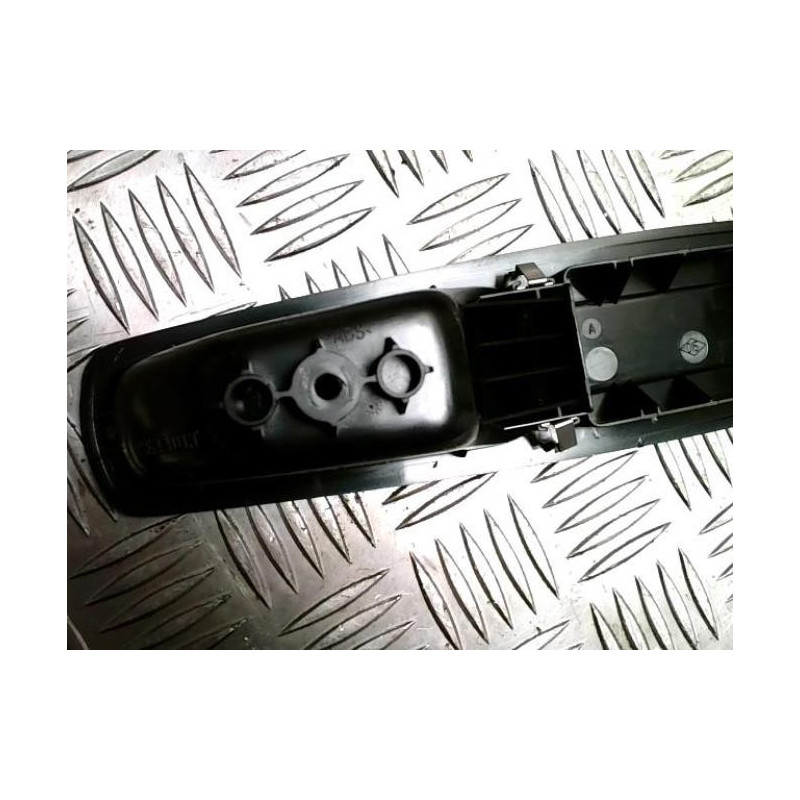 Interrupteur de leve vitre avant droit RENAULT MEGANE 3 PHASE 3 d’occasion