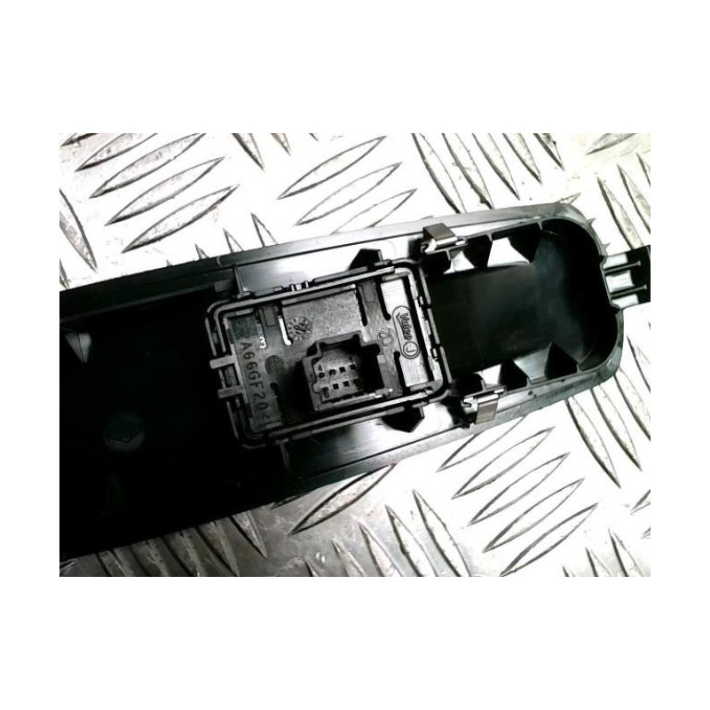 Interrupteur de leve vitre avant droit RENAULT MEGANE 3 PHASE 3 d’occasion